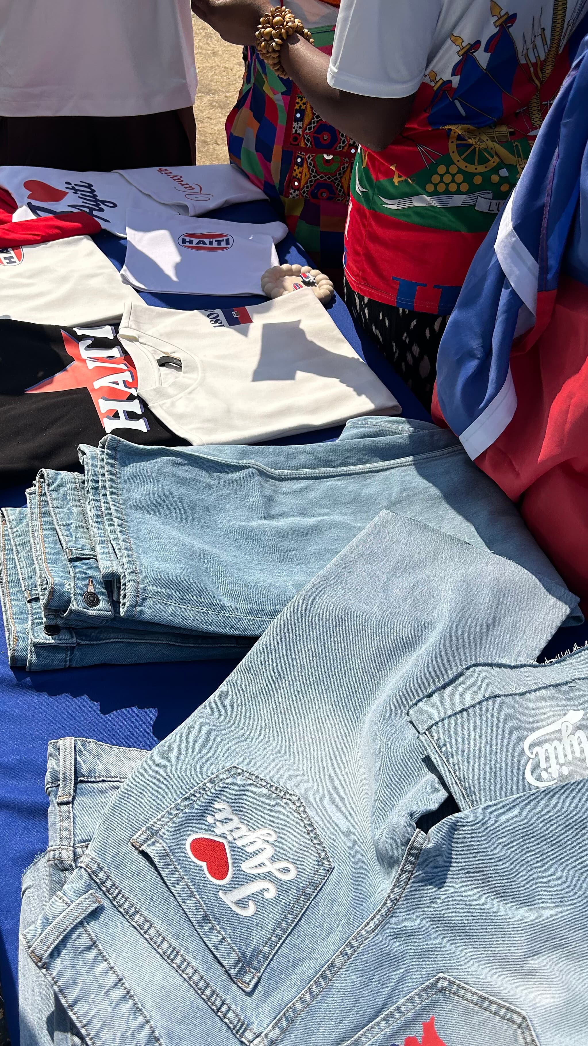 Pièces Karayib présentées sur le stand